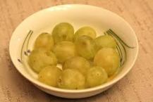 12 grapes
